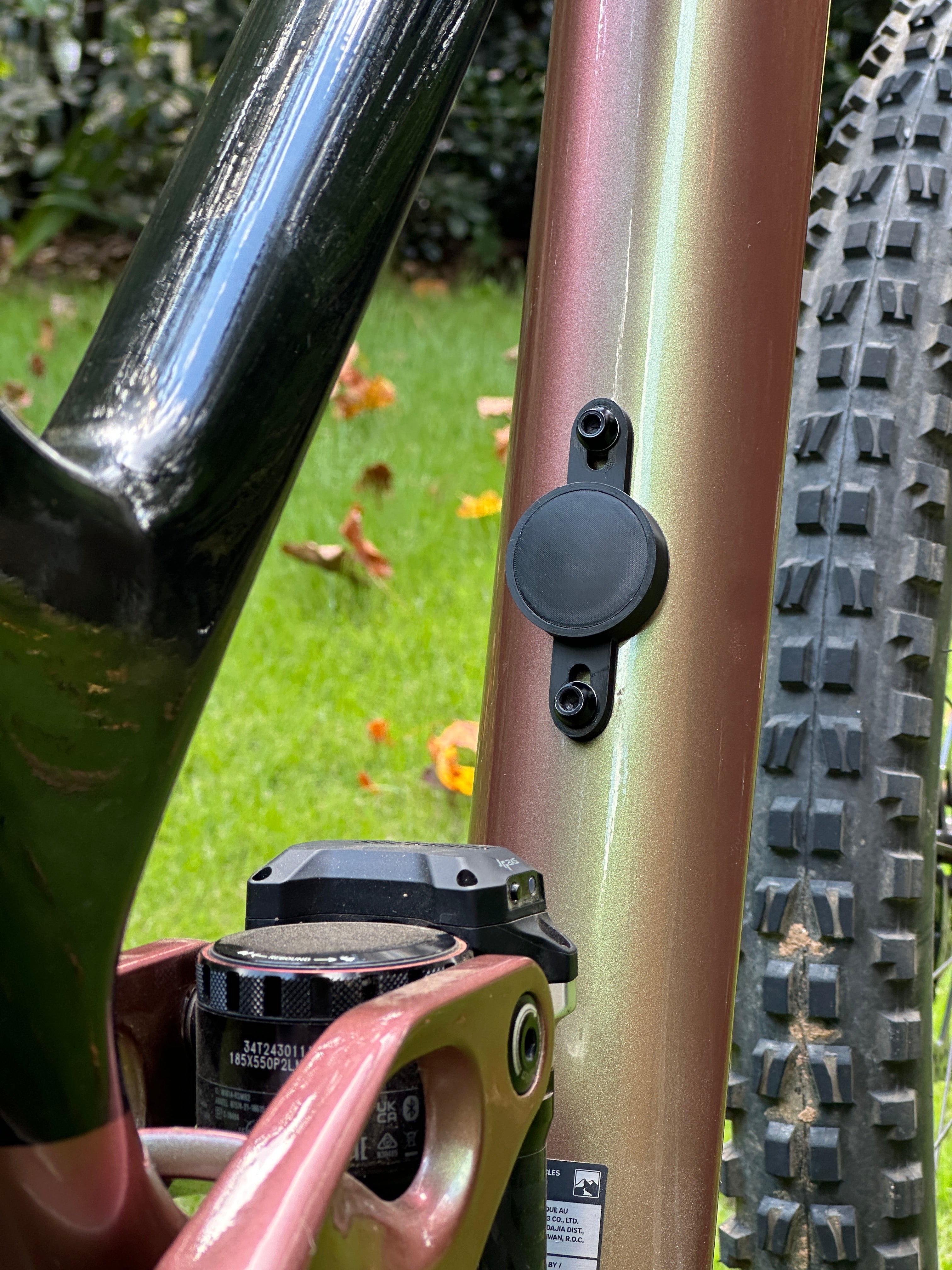 AirTag Bottle Cage Mount — Adjustable & Trail-Tested