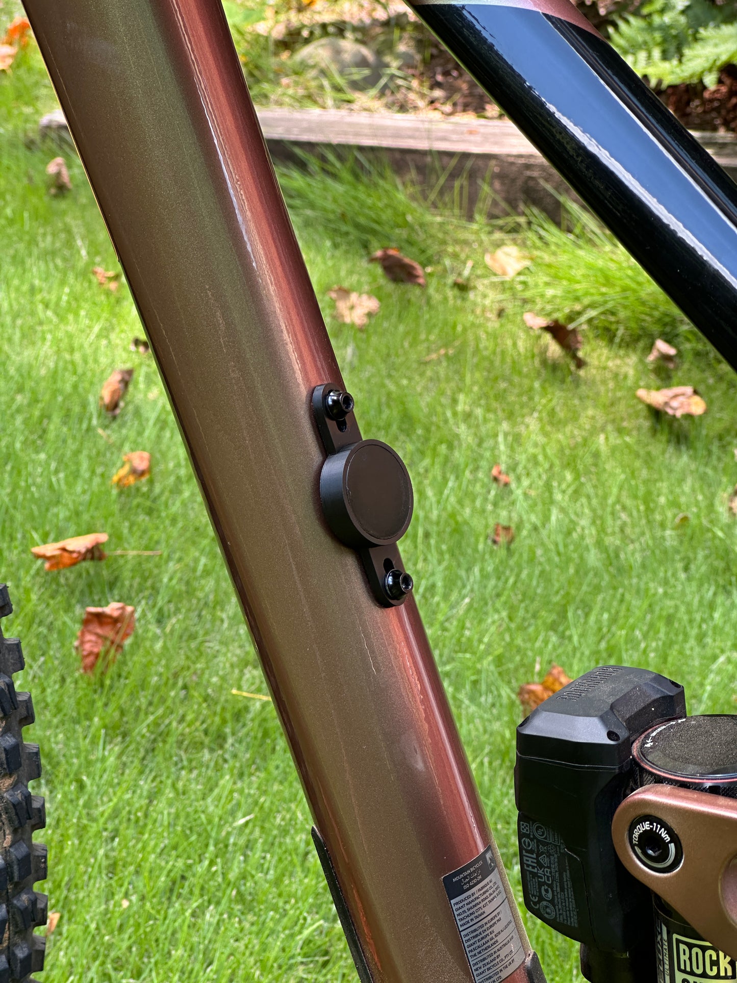 AirTag Bottle Cage Mount — Adjustable & Trail-Tested